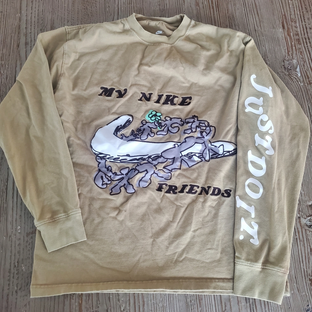 Nike Men's Brown Crewneck Sweater